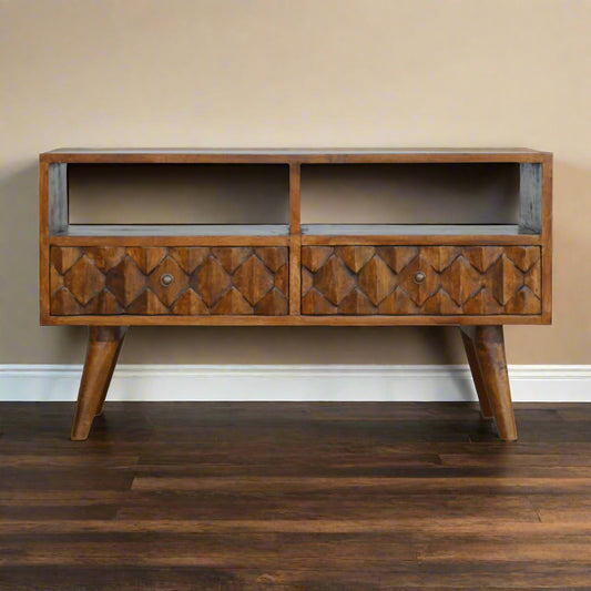 Chestnut Pineapple Carve Media Unit